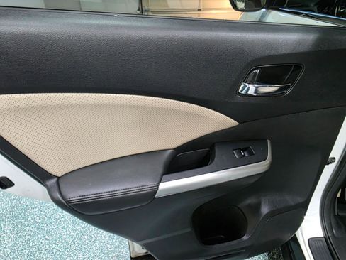 Used 2016 Honda CR-V Touring image 20