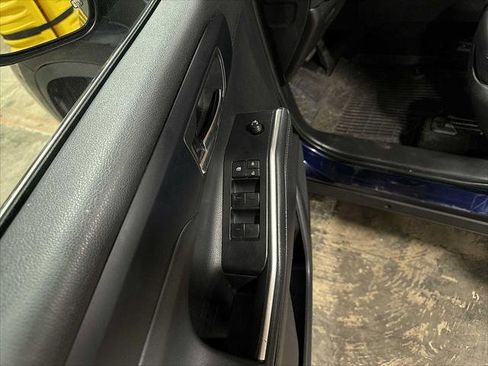 Used 2022 Toyota Highlander XLE image 23