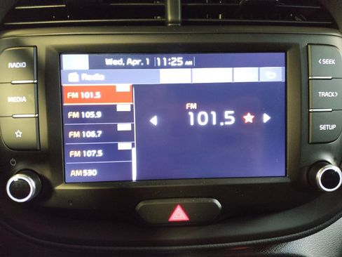 Used 2025 Kia Soul LX image 25