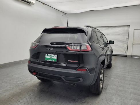Used 2019 Jeep Cherokee Trailhawk AWD/4WD image 7