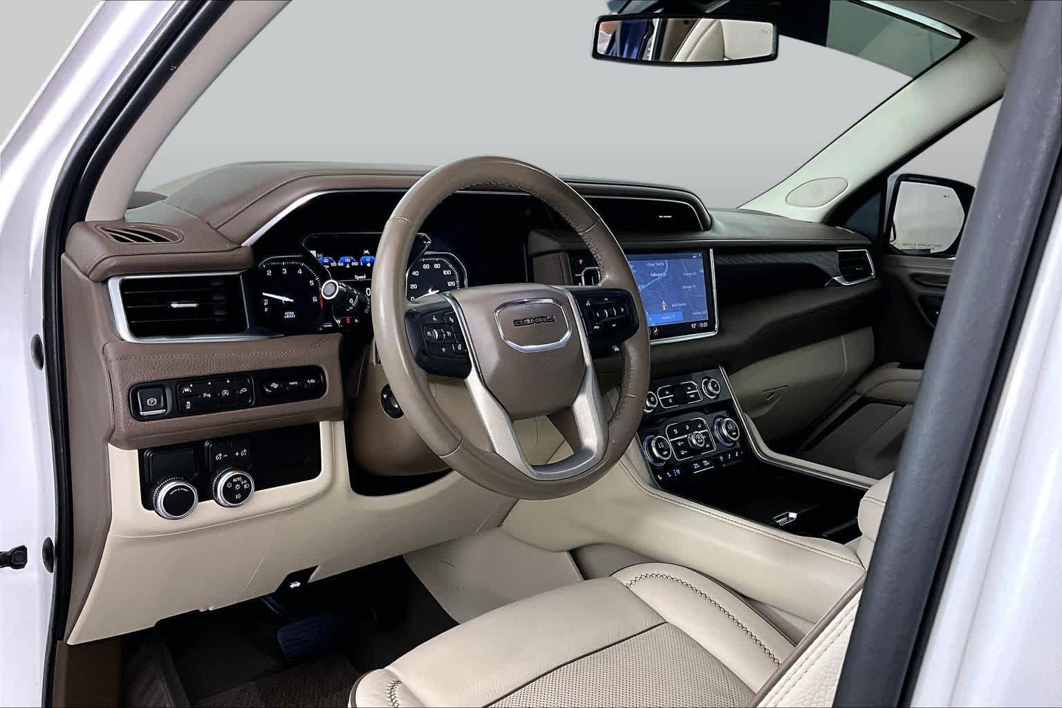 Used 2021 GMC Yukon Denali RWD image 16