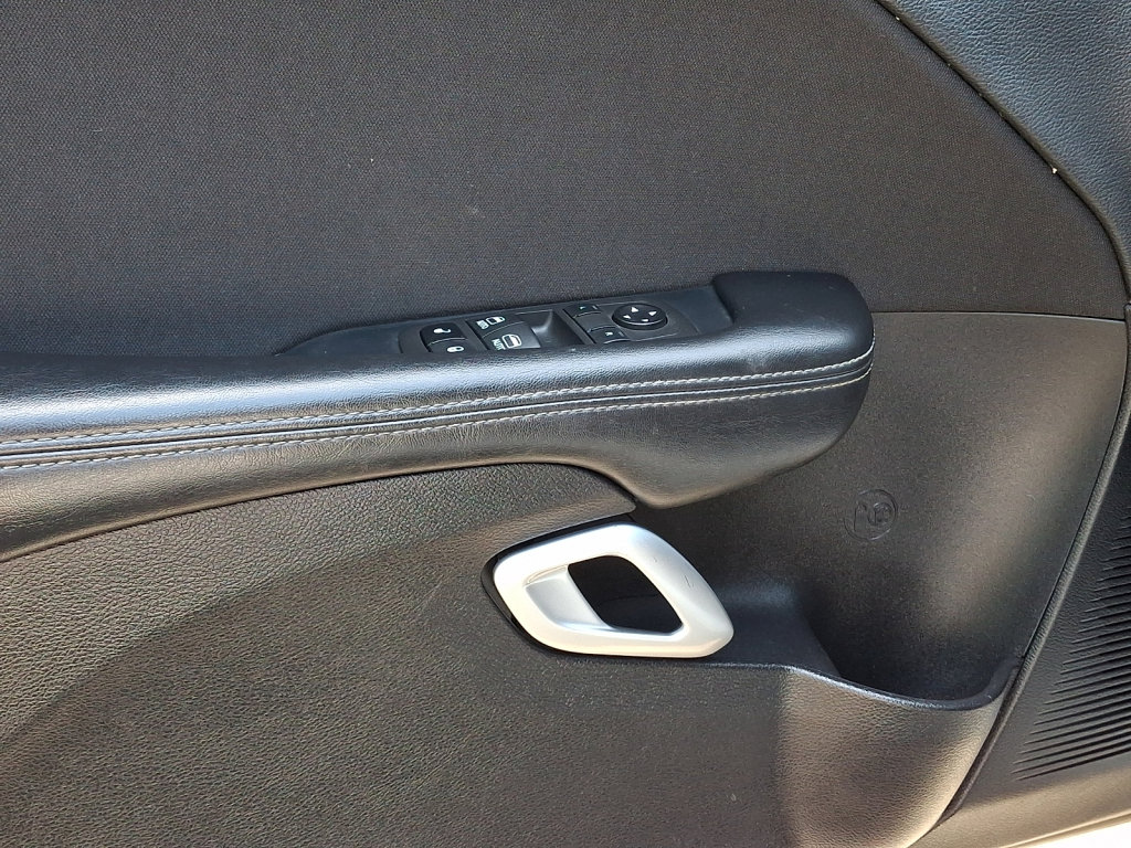 Used 2022 Dodge Challenger R/T RWD image 17