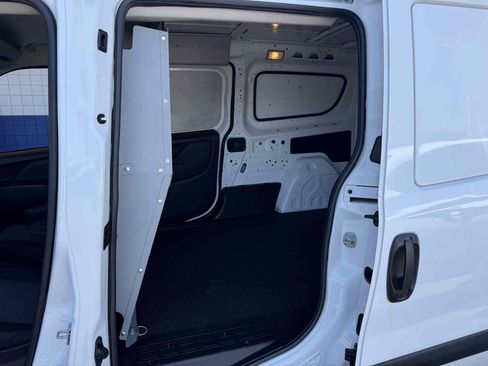 Used 2018 RAM ProMaster City Tradesman FWD image 11