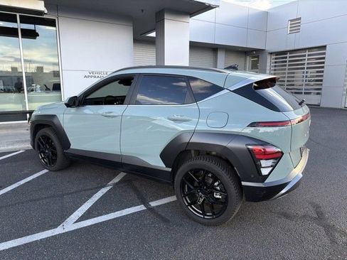 Used 2024 Hyundai Kona Limited AWD/4WD image 4