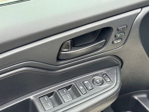 Used 2023 Honda Odyssey Sport image 5