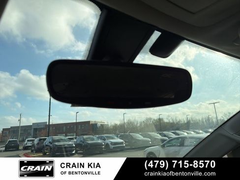 Used 2019 Chrysler Pacifica Touring-L Plus image 32