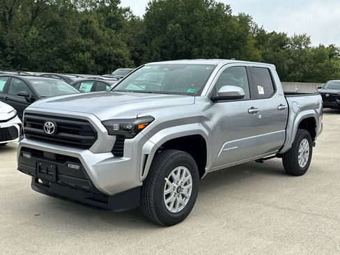 New 2025 Toyota Tacoma SR5 image 2