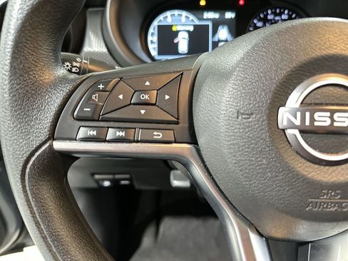 Used 2023 Nissan Kicks SV image 29