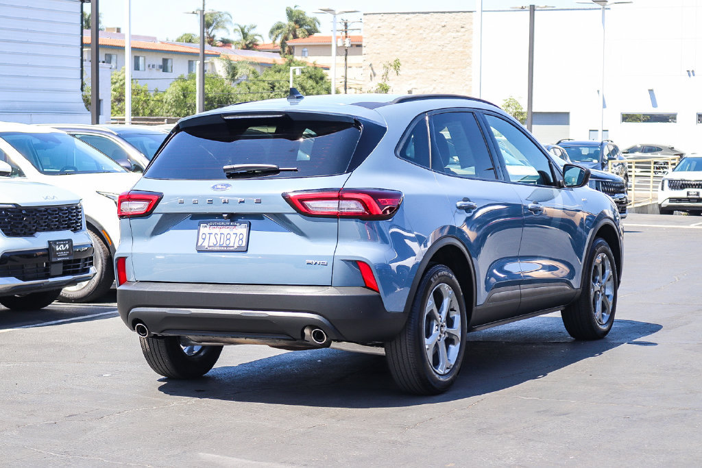 Used 2025 Ford Escape ST-Line AWD/4WD image 4