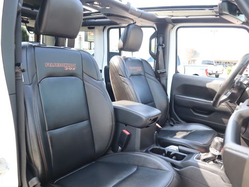 Used 2022 Jeep Wrangler Unlimited Rubicon w/ Dual Door Group (Lowers Only) AWD/4WD image 30