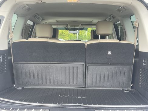 Used 2023 Nissan Armada Platinum w/ Captain's Chairs Package AWD/4WD image 34