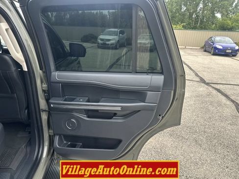 Used 2024 Ford Expedition XLT AWD/4WD image 43