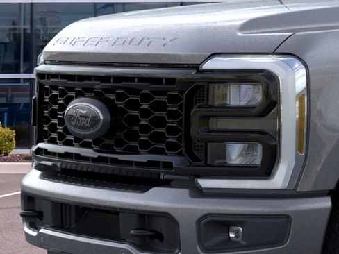 New 2026 Ford F250 Lariat w/ Black Appearance Package AWD/4WD image 19