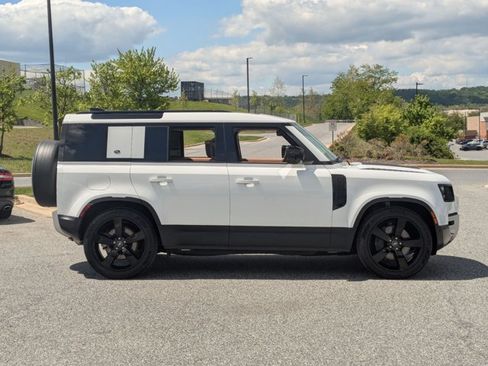 Used 2024 Land Rover Defender 110 S AWD/4WD image 4