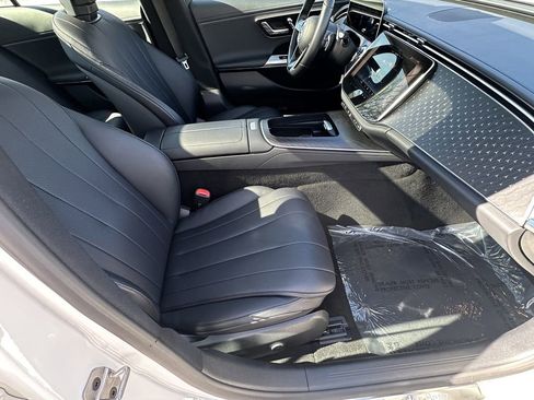 Certified 2025 Mercedes-Benz E 350 4MATIC Sedan image 15
