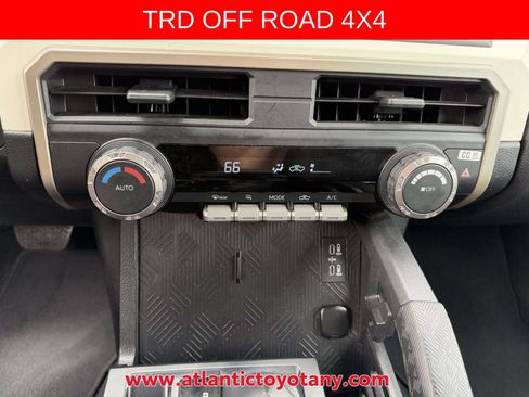Certified 2024 Toyota Tacoma TRD Off-Road AWD/4WD image 24