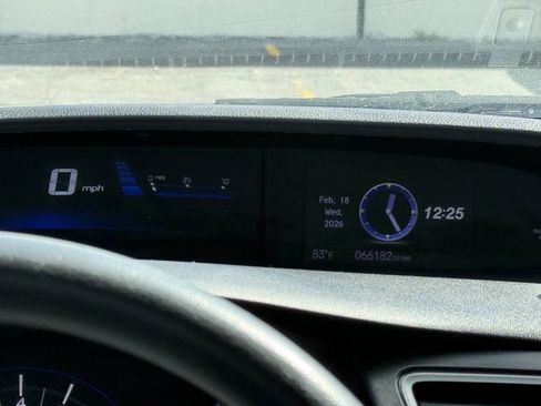 Used 2015 Honda Civic SE image 16