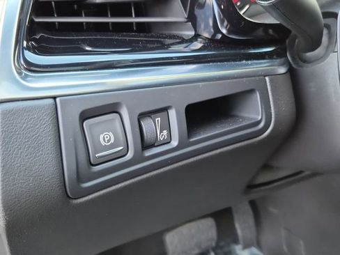 New 2025 Cadillac XT6 Luxury image 20