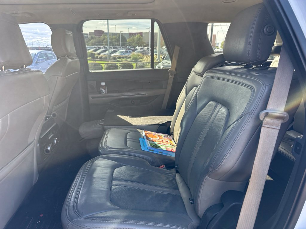 Used 2019 Ford Expedition Limited RWD image 15