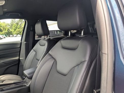 New 2026 Jeep Compass Latitude AWD/4WD image 14