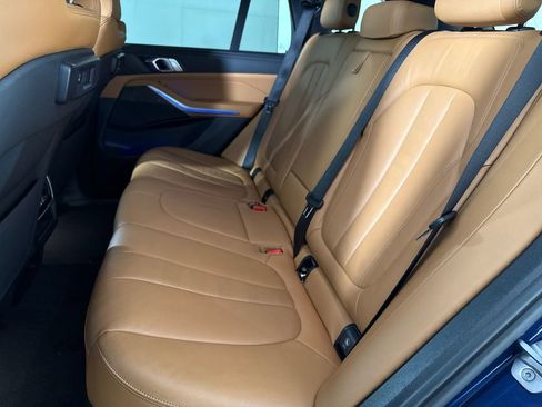 Used 2022 BMW X5 sDrive40i w/ M Sport Package RWD image 13