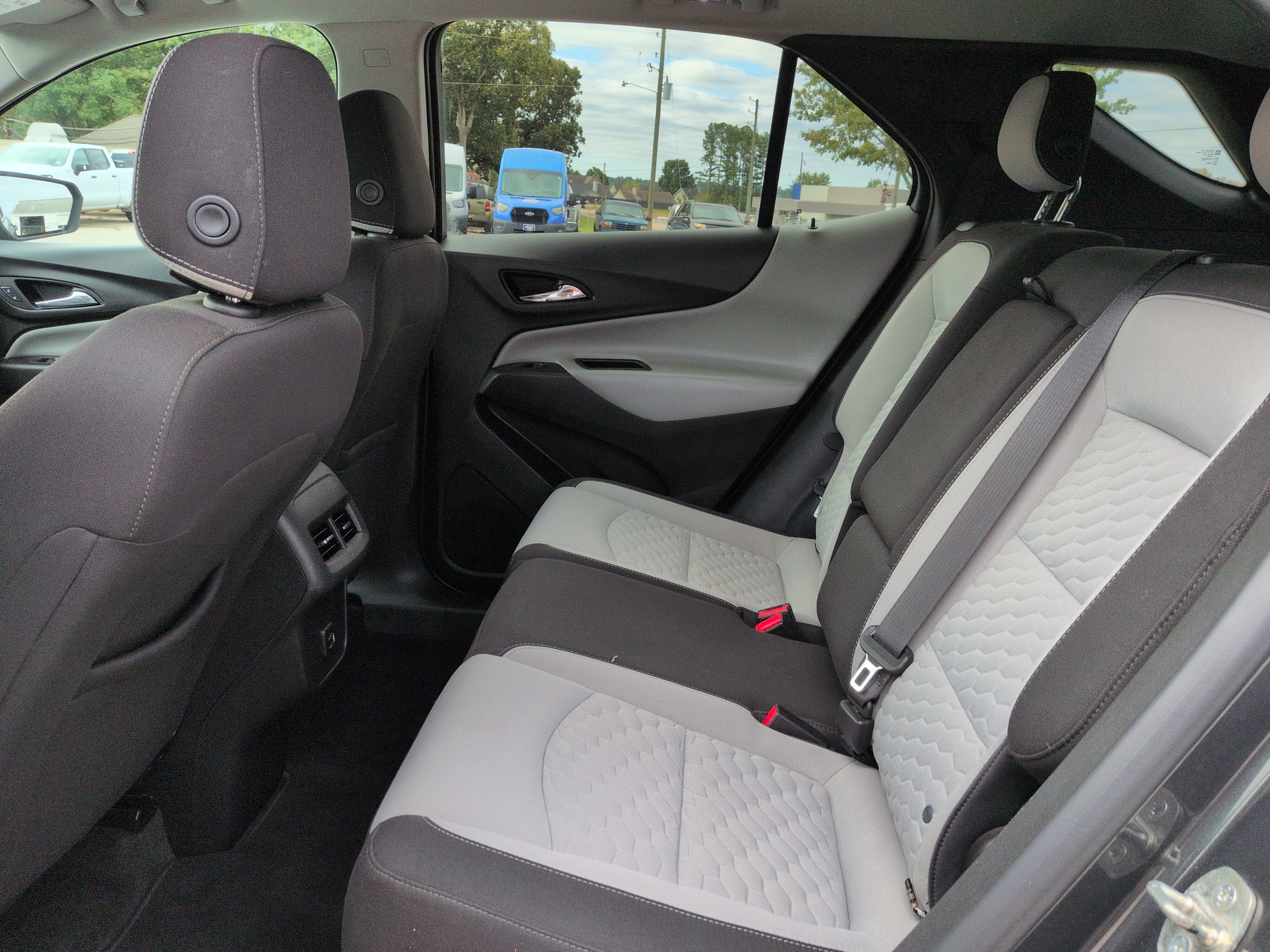 Used 2019 Chevrolet Equinox LT FWD image 12