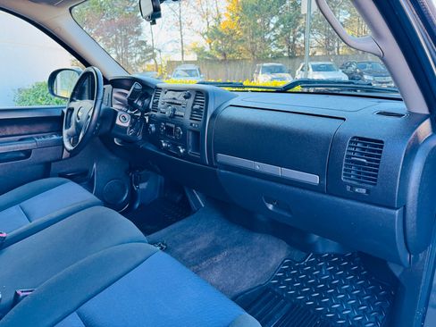 Used 2011 Chevrolet Silverado 1500 LT w/ All-Star Edition image 42