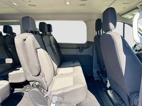 Used 2023 Ford Transit 350 XLT image 31