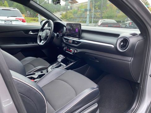 Used 2023 Kia Forte GT-Line w/ GT-Line Technology Package image 18