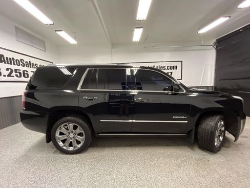 Used 2015 GMC Yukon Denali w/ Premium Package image 2