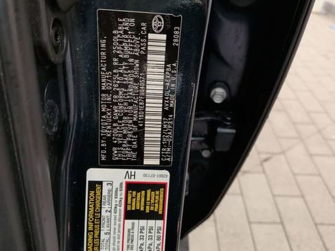 Used 2015 Toyota Avalon Limited image 26