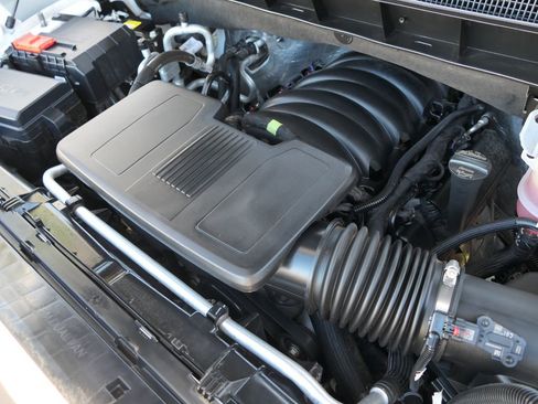 Used 2025 Chevrolet Silverado 1500 LT image 28