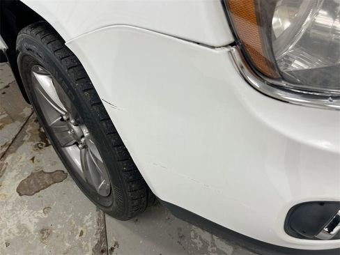 Used 2016 Jeep Compass Latitude image 27