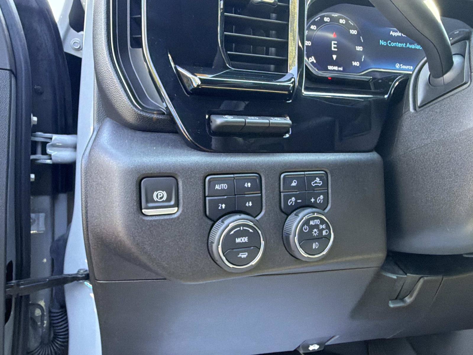 Certified 2025 Chevrolet Silverado 2500 ZR2 w/ Technology Package AWD/4WD image 20