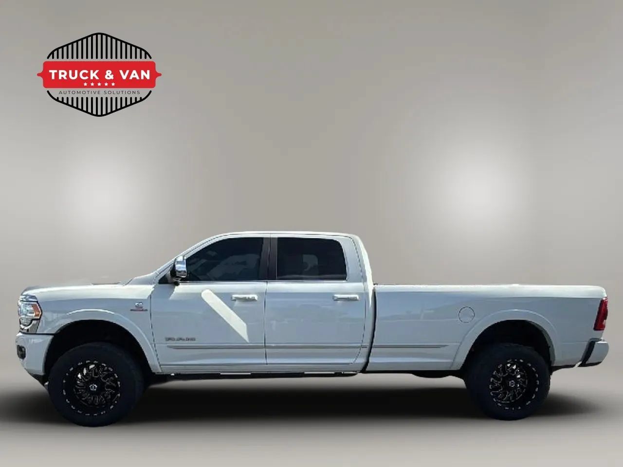 Used 2021 RAM 3500 Limited AWD/4WD image 3