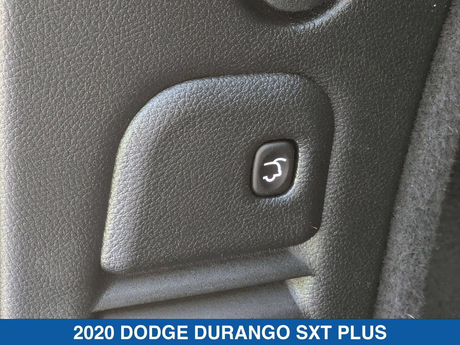Used 2020 Dodge Durango SXT AWD/4WD image 34