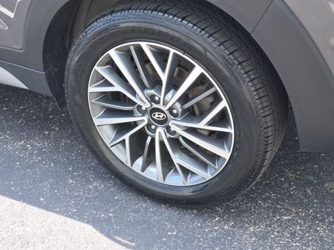 Used 2020 Hyundai Tucson Limited AWD/4WD image 16