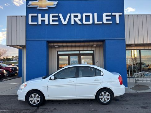 Used 2011 Hyundai Accent GLS image 4