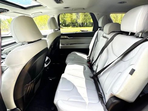 Used 2023 Hyundai Palisade SEL AWD/4WD image 13