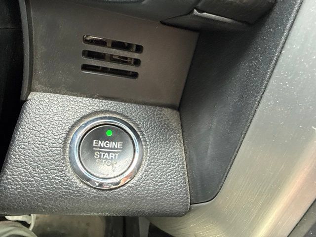 Used 2015 Ford F150 Platinum w/ Equipment Group 701A Luxury AWD/4WD image 24