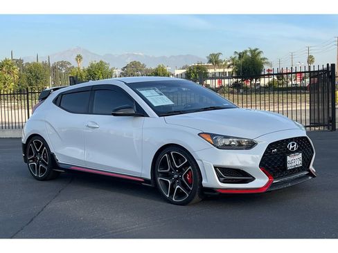 Used 2020 Hyundai Veloster N w/ Performance Package image 9