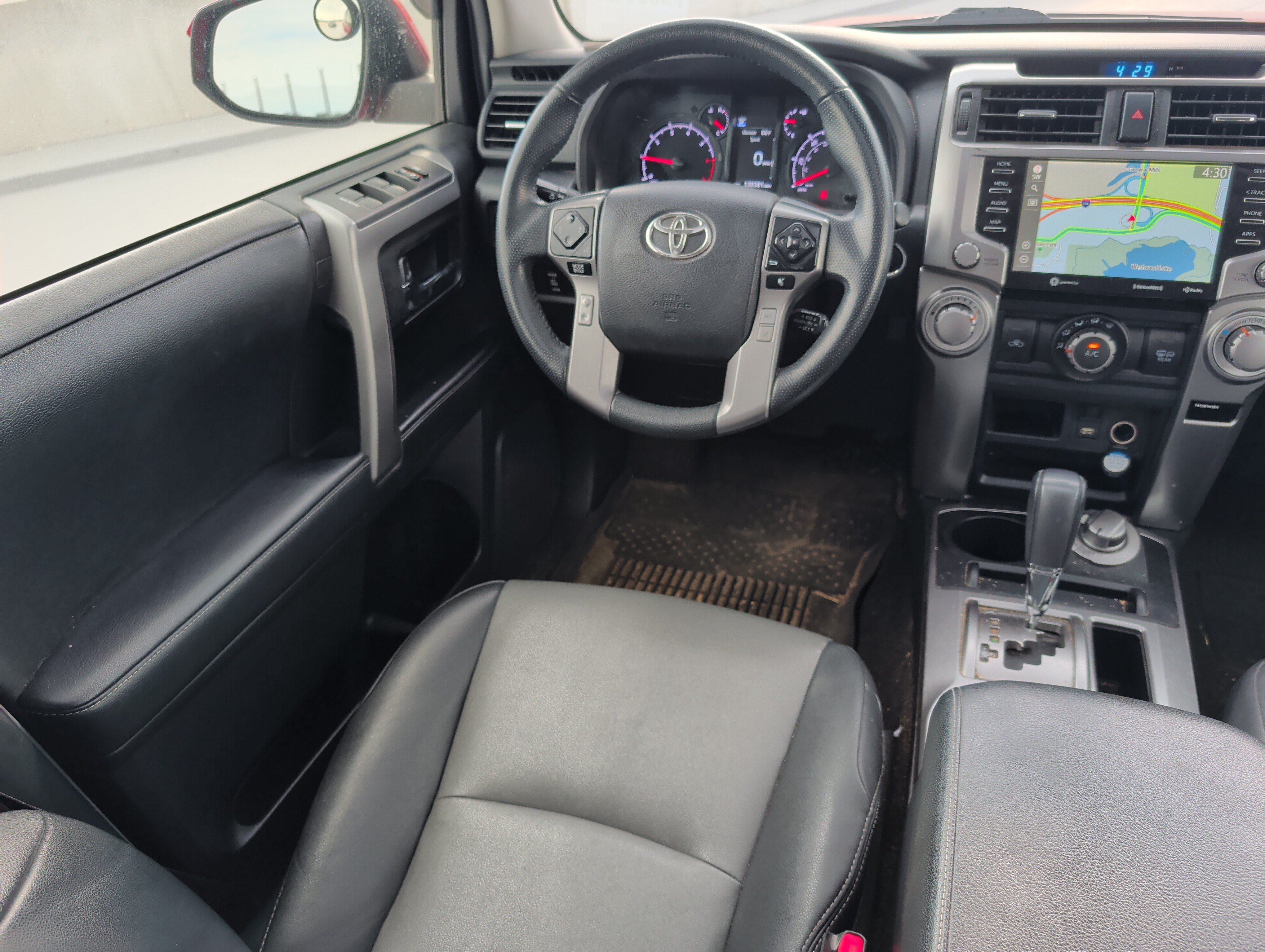 Used 2020 Toyota 4Runner SR5 Premium w/ Moonroof Package AWD/4WD image 9