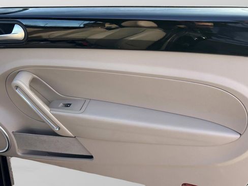 Used 2014 Volkswagen Beetle 1.8T image 31