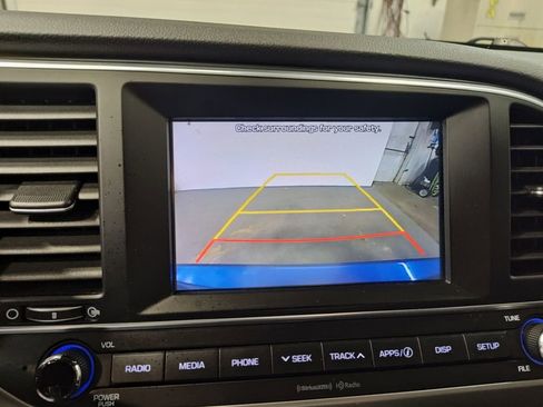 Used 2017 Hyundai Elantra Value Edition image 23