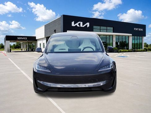 Used 2024 Tesla Model 3 Performance AWD/4WD image 2
