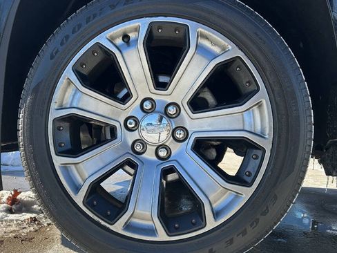 Used 2018 Cadillac Escalade Premium Luxury image 48