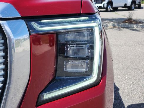 Used 2021 GMC Yukon XL Denali w/ Denali Premium Package AWD/4WD image 40