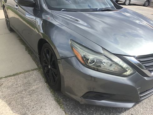 Used 2017 Nissan Altima 2.5 SR w/ Midnight Edition Package image 5