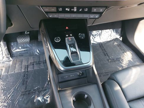 Used 2022 Audi Q4 e-tron Premium Plus AWD/4WD image 22
