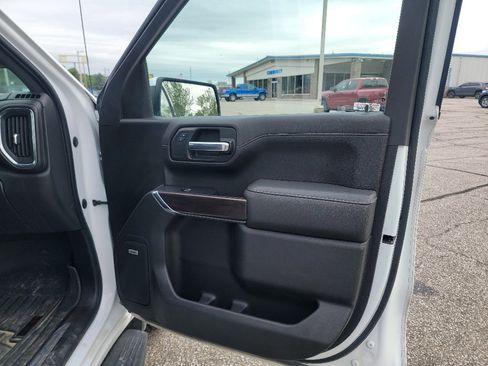 Used 2019 GMC Sierra 1500 SLT w/ SLT Premium Plus Package AWD/4WD image 29